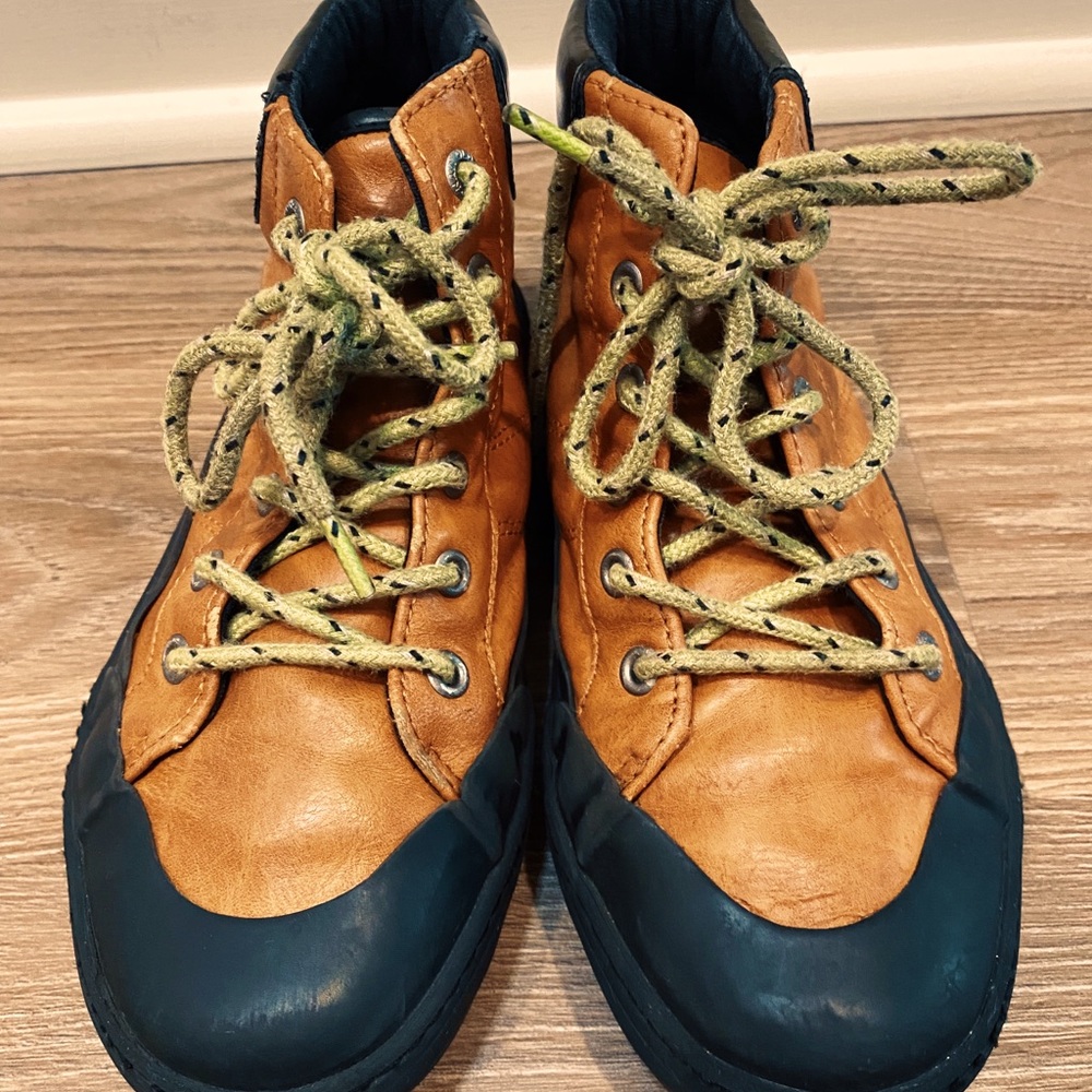 OLD NAVY | Faux-leather Lace-Up Boots for KIDS | VERY COMFORTABLE | SZ 1